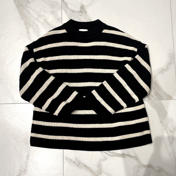 H&M Oversized Striped Knit (XS) - Picture 1 of 7